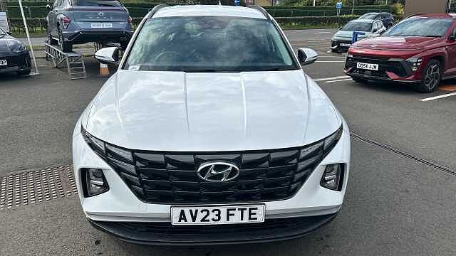 Hyundai TUCSON 1.6 TGDi 48V MHD SE Connect 5dr 2WD DCT Petrol Estate White