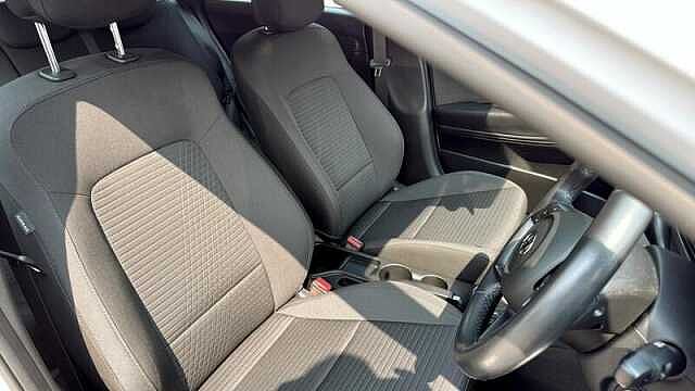 Hyundai I20 1.0 T-GDI MHEV SE CONNECT DCT EURO 6 (S/S) 5DR White