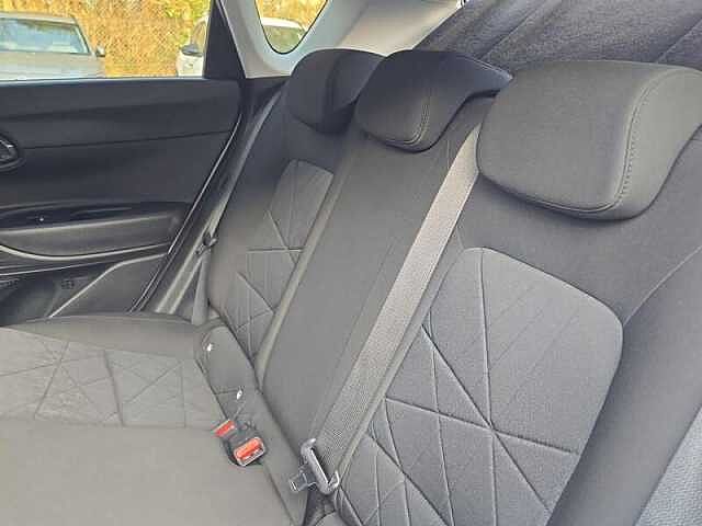 Hyundai BAYON 1.0 T-GDi MHEV Ultimate SUV 5dr Petrol Hybrid Manual Euro 6 (s/s) (120 ps) White