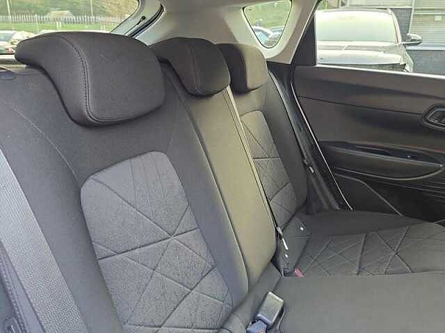 Hyundai BAYON 1.0 T-GDi MHEV Ultimate SUV 5dr Petrol Hybrid Manual Euro 6 (s/s) (120 ps) White