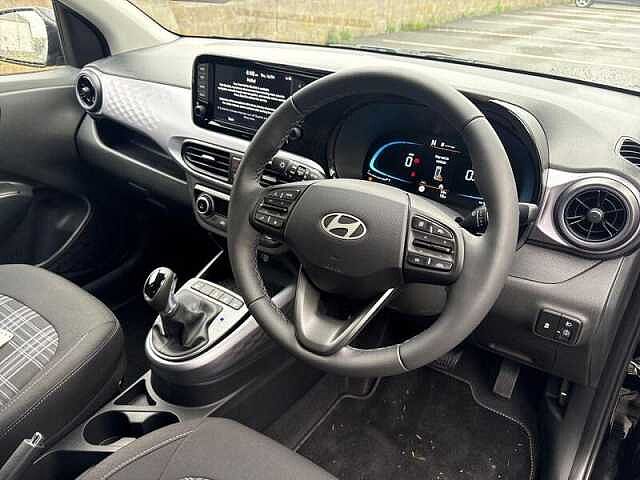 Hyundai i10 1.2 Premium Hatchback 5dr Petrol Auto Euro 6 (s/s) (79 ps)