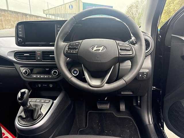Hyundai i10 1.2 Premium Hatchback 5dr Petrol Auto Euro 6 (s/s) (79 ps)