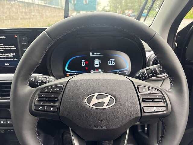 Hyundai i10 1.2 Premium Hatchback 5dr Petrol Auto Euro 6 (s/s) (79 ps)