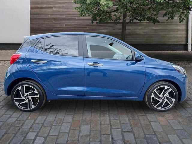 Hyundai i10 1.2 Premium Hatchback 5dr Petrol Auto Euro 6 (s/s) (79 ps)