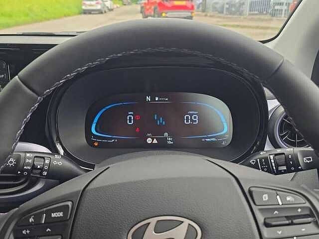 Hyundai i10 1.2 Premium Hatchback 5dr Petrol Auto Euro 6 (s/s) (79 ps)