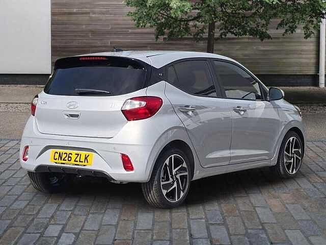 Hyundai i10 1.2 Premium Hatchback 5dr Petrol Auto Euro 6 (s/s) (79 ps)