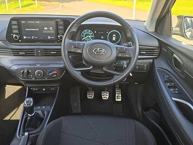 Hyundai BAYON 1.0 T-GDi MHEV SE Connect SUV 5dr Petrol Hybrid Manual Euro 6 (s/s) (100 ps) Black