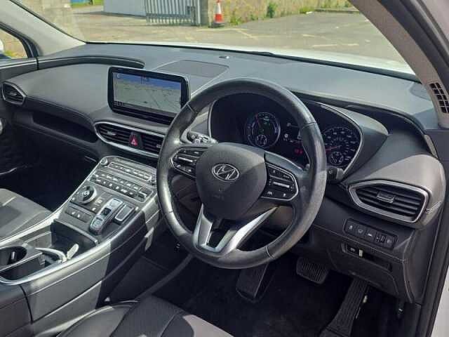 Hyundai SANTA FE 1.6 h T-GDi Premium SUV 5dr Petrol Hybrid Auto Euro 6 (s/s) (230 ps) White