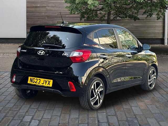 Hyundai i10 1.2 Premium Hatchback 5dr Petrol Manual Euro 6 (s/s) (84 ps)