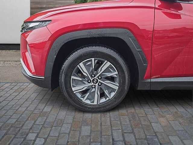Hyundai TUCSON SE Connect 1.6 T-GDi Hybrid (230 ps) Red