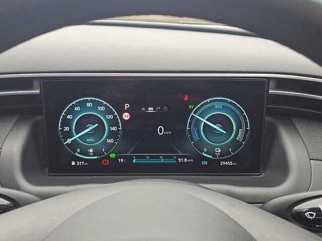 Hyundai TUCSON SE Connect 1.6 T-GDi Hybrid (230 ps) Red