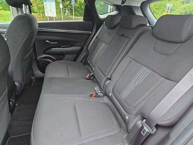 Hyundai TUCSON SE Connect 1.6 T-GDi Hybrid (230 ps) Red