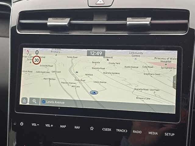 Hyundai TUCSON SE Connect 1.6 T-GDi Hybrid (230 ps) Red