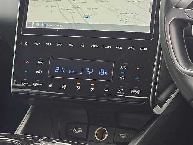 Hyundai TUCSON SE Connect 1.6 T-GDi Hybrid (230 ps) Red