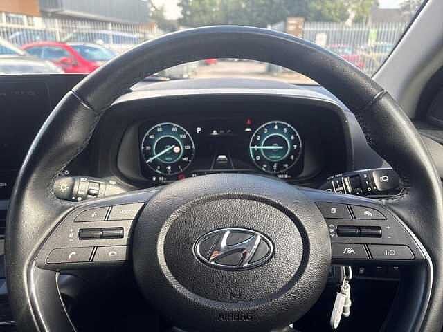 Hyundai BAYON 1.0 T-GDi MHEV Premium SUV 5dr Petrol Hybrid DCT Euro 6 (s/s) (100 ps) Black