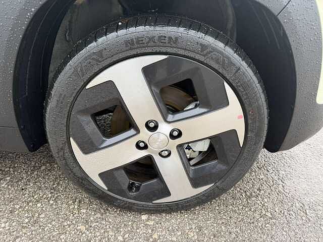 Hyundai INSTER Long Range 49kWh 02 Auto 5dr