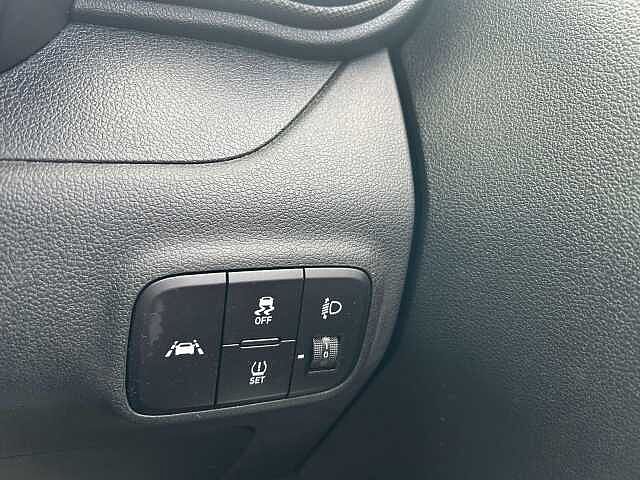 Hyundai i10 1.0 SE Connect Hatchback 5dr Petrol Manual Euro 6 (s/s) (67 ps)