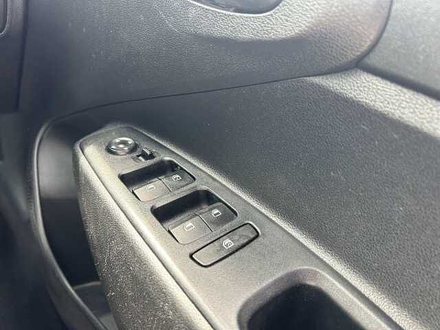 Hyundai i10 1.0 SE Connect Hatchback 5dr Petrol Manual Euro 6 (s/s) (67 ps)