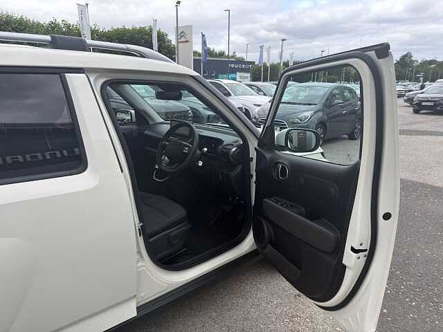 Hyundai INSTER Long Range 49kWh 02 Auto 5dr