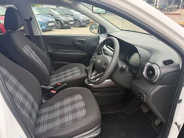 Hyundai i10 1.2 Premium Auto Euro 6 (s/s) 5dr
