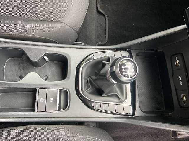 Hyundai TUCSON 1.6 T-GDi SE Connect SUV 5dr Petrol Manual Euro 6 (s/s) (150 ps) Dark Knight Grey