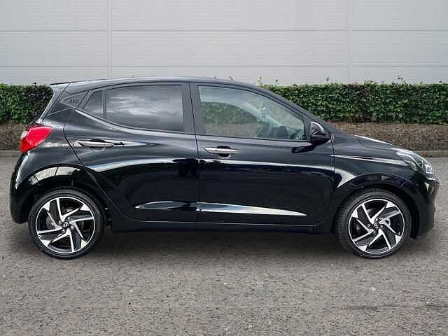 Hyundai I10 1.2 Premium Hatchback 5dr Petrol Manual Euro 6 (s/s) (79 ps) Phantom Black