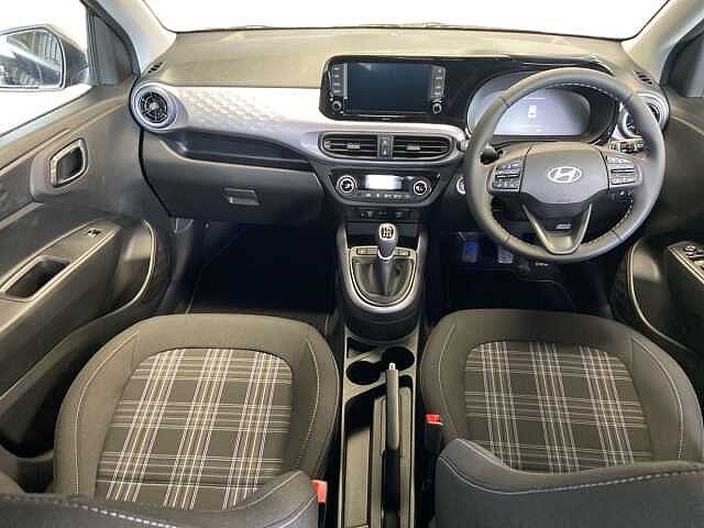 Hyundai i10 1.2 Premium Hatchback 5dr Petrol Manual Euro 6 (s/s) (79 ps)