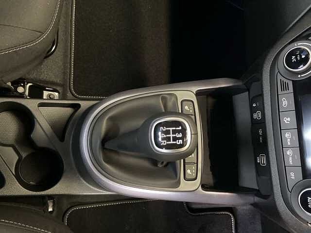 Hyundai i10 1.2 Premium Hatchback 5dr Petrol Manual Euro 6 (s/s) (79 ps)