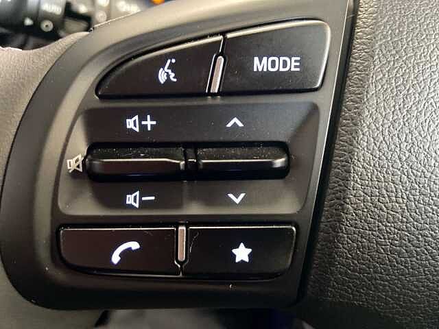 Hyundai i10 1.2 Premium Hatchback 5dr Petrol Manual Euro 6 (s/s) (79 ps)