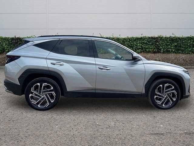 Hyundai TUCSON 1.6 T-GDi Ultimate SUV 5dr Petrol Hybrid Auto Euro 6 (s/s) (215 ps) Shimering Silver