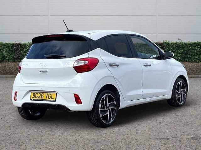 Hyundai i10 1.2 Premium Hatchback 5dr Petrol Manual Euro 6 (s/s) (79 ps)
