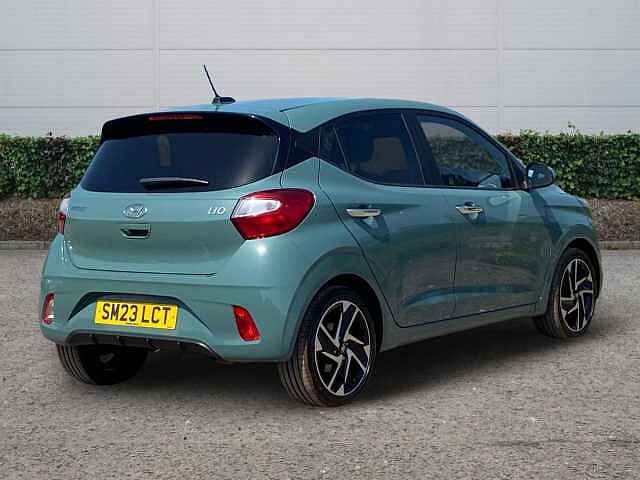 Hyundai i10 1.2 Premium Hatchback 5dr Petrol Auto Euro 6 (s/s) (84 ps)
