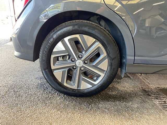 Hyundai Kona 64kWh Premium SUV 5dr Electric Auto (10.5kW Charger) (204 ps)
