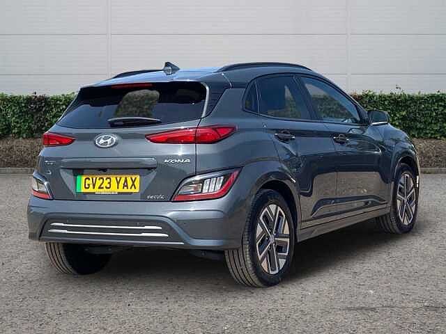Hyundai Kona 64kWh Premium SUV 5dr Electric Auto (10.5kW Charger) (204 ps)