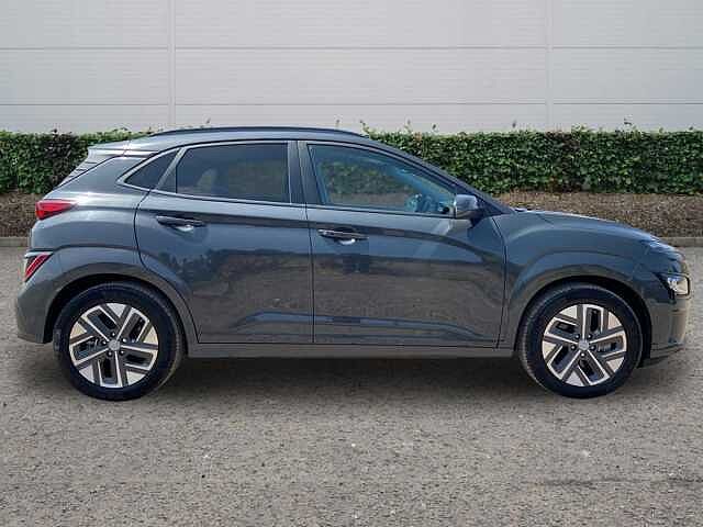 Hyundai Kona 64kWh Premium SUV 5dr Electric Auto (10.5kW Charger) (204 ps)