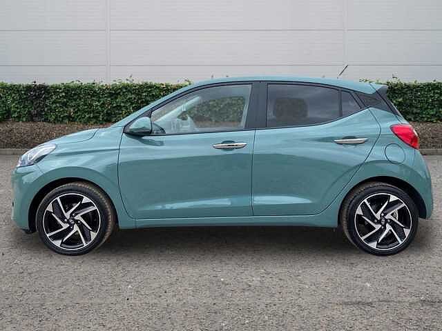 Hyundai i10 1.2 Premium Hatchback 5dr Petrol Auto Euro 6 (s/s) (84 ps)