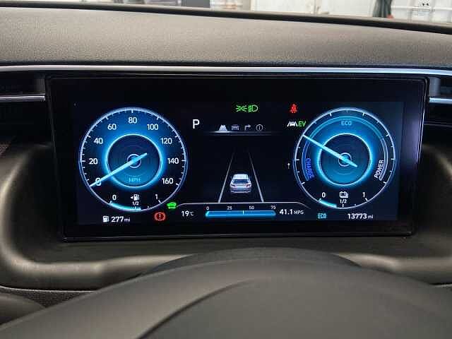 Hyundai TUCSON 1.6 T-gdi Hybrid 230ps Premium Au Red