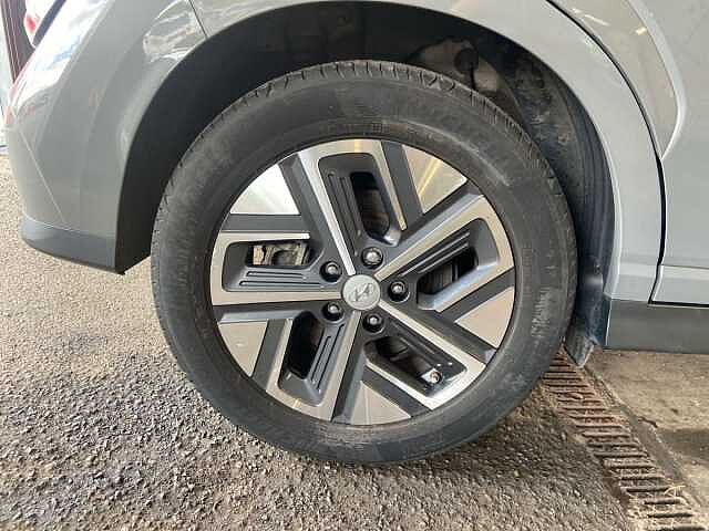 Hyundai Kona 64kWh Ultimate SUV 5dr Electric Auto (10.5kW Charger) (204 ps)