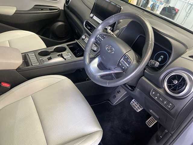 Hyundai Kona 64kWh Ultimate SUV 5dr Electric Auto (10.5kW Charger) (204 ps)