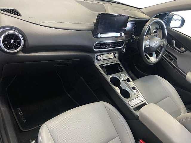 Hyundai Kona 64kWh Ultimate SUV 5dr Electric Auto (10.5kW Charger) (204 ps)