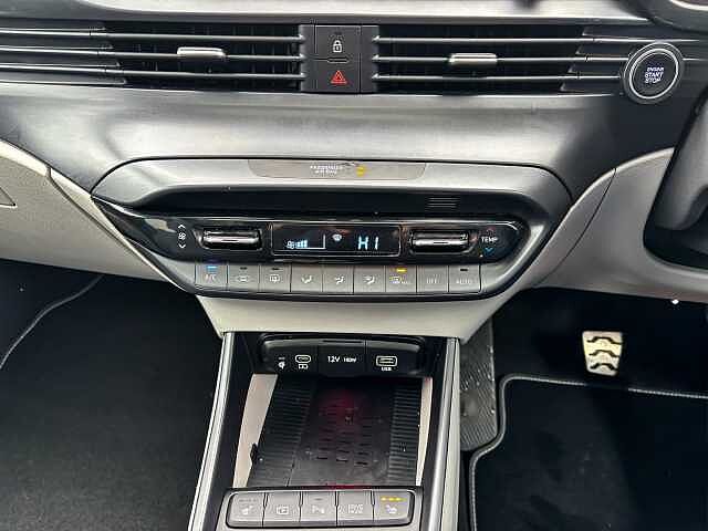 Hyundai BAYON 1.0 TGDi Ultimate 5dr DCT Red