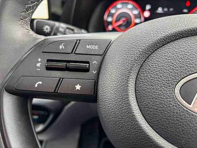 Hyundai BAYON 1.0 TGDi Ultimate 5dr DCT Red