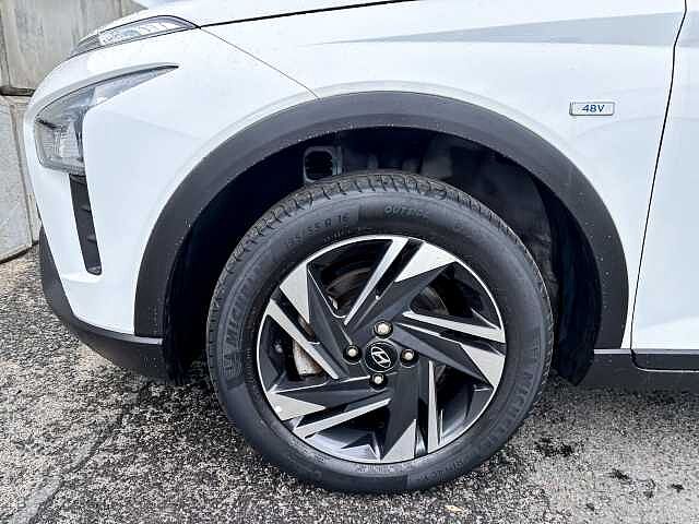 Hyundai BAYON 1.0 TGDi 48V MHEV SE Connect 5dr White