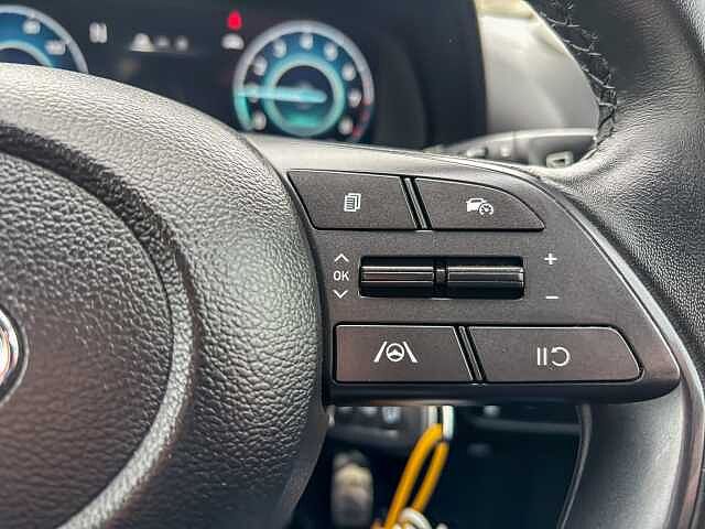 Hyundai BAYON 1.0 TGDi 48V MHEV SE Connect 5dr White