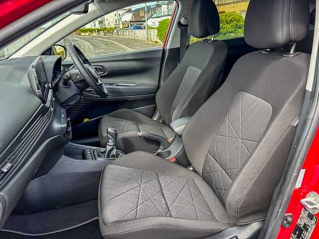 Hyundai BAYON 1.0 TGDi 48V MHEV Premium 5dr Red