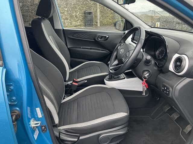 Hyundai i10 1.0 MPi Premium 5dr