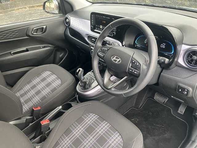 Hyundai i10 1.2 [79] Premium 5dr Auto [Nav]
