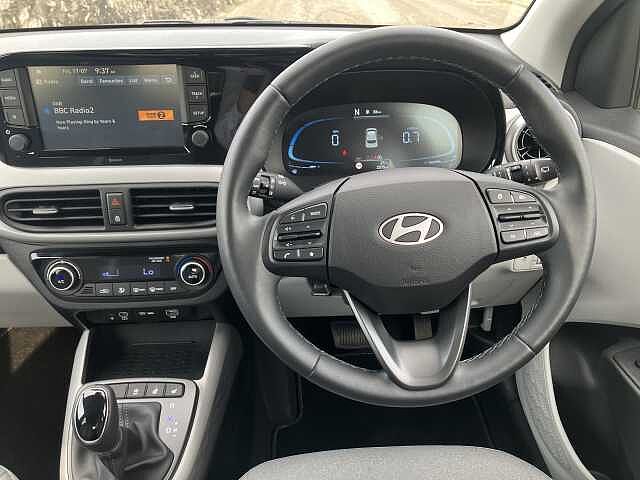Hyundai i10 1.0 MPi Premium 5dr Auto