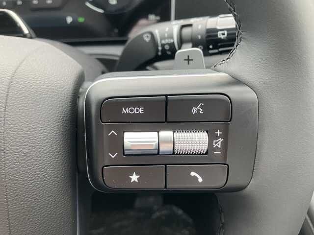 Hyundai SANTA FE 1.6 TGDi 239 Hybrid Ultimate 5dr 4WD Auto