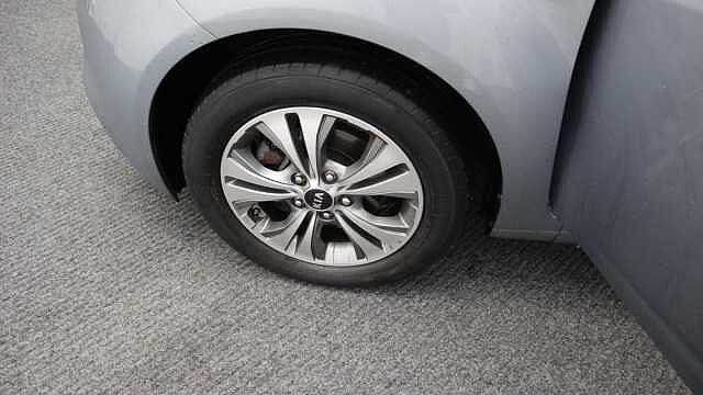 Kia Venga 1.6 2 MPV 5dr Petrol Auto Euro 6 (123 bhp)
